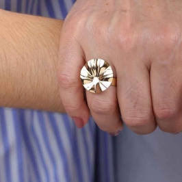 ANEL REDONDO DESIGN AMASSADO REGULÁVEL BANHADO A PRATA