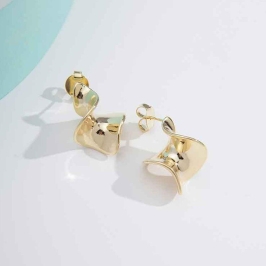 ARGOLA ASPIRAL BANHADO A OURO