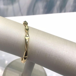 BRACELETE DESIGN AMASSADO BANHADO A OURO