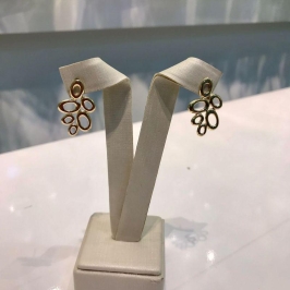 BRINCO GEOMÉTRICO DESIGN ORGÂNICO BANHADO A OURO