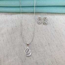 CONJUNTO DESTINY EM ZIRCÔNIA BANHADO A PRATA