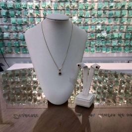 CONJUNTO RELUZ ZIRCÔNIA PRETA BANHADO A OURO