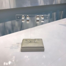 DUPLA DE ARGOLA VAZADA BANHADO A PRATA