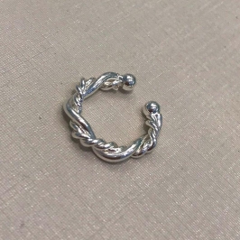 FAKE PIERCING TORCIDO BANHADO A PRATA