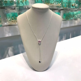 GRAVATINHA CORAÇÃO ROSE BANHADO A PRATA