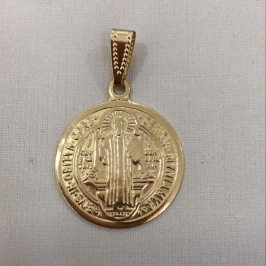 PINGENTE SÃO BENTO BANHADO A OURO