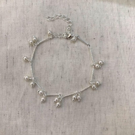 PULSEIRA DE PÉROLAS DUPLAS BANHADO A PRATA