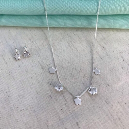 TREVO CRISTAL JEWELRY BANHADO A PRATA