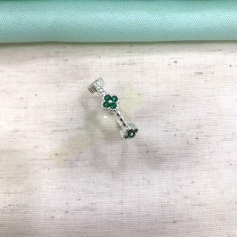 ANEL TREVO ZIRCÔNIA VERDE REGULÁVEL BANHADO A PRATA