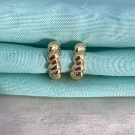 ARGOLA TORCIDA MÉDIA BANHADA A OURO