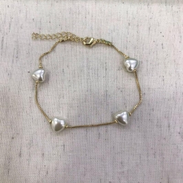 PULSEIRA PÉROLA CORAÇÃO BANHADO A OURO