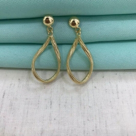 BRINCO ESPIRALADO BANHADO A OURO