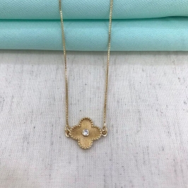 COLAR TREVO TEXTURIZADO ZIRCÔNIA BANHADO A OURO