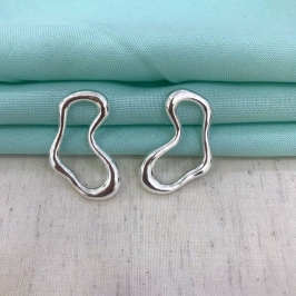 BRINCO ORGÂNICO VENEZA BANHADO A PRATA