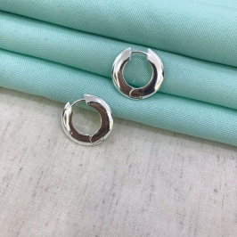 ARGOLA OVAL LINEA TAM G BANHADO A PRATA