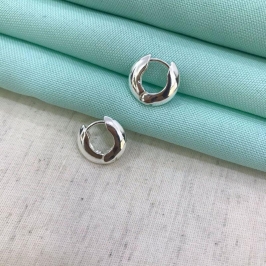 ARGOLA OVAL LINEA TAM P BANHADO A PRATA