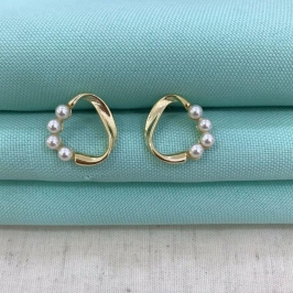 BRINCO PÉROLA ESSENZA BANHADO A OURO