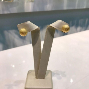 BRINCO BOLA FOSCO BANHADO A OURO