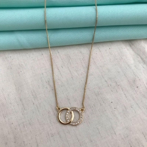 COLAR ENTRELAÇAR EM ZIRCÔNIA BANHADO A OURO