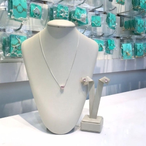 CONJUNTO CORAÇÃO ROSA BANHADO A PRATA