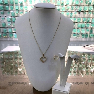 CONJUNTO CORAÇÃO ZIRCÔNIA BANHADO A OURO