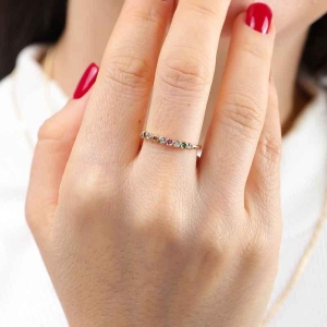 MEIA ALIANÇA EM ZIRCÔNIA COLORIDA BANHADO A OURO