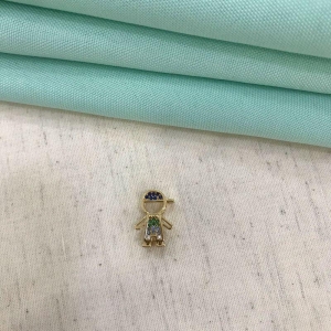 PINGENTE MENINO ZIRC COLOR BANHADO A OURO