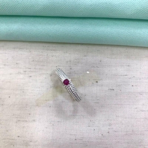 ANEL TEXTURIZADO ZIRCÔNIA PINK BANHADO A PRATA