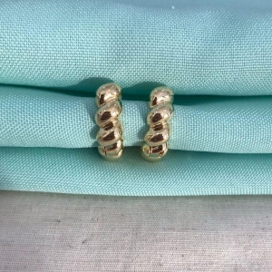 ARGOLA TORCIDA MÉDIA BANHADA A OURO