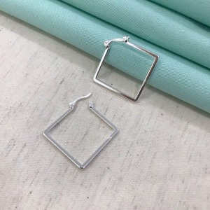 ARGOLA LOSANGO FECHO ITALIANO BANHADO A PRATA