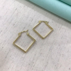 ARGOLA QUADRADA FECHO ITALIANO BANHADO A OURO