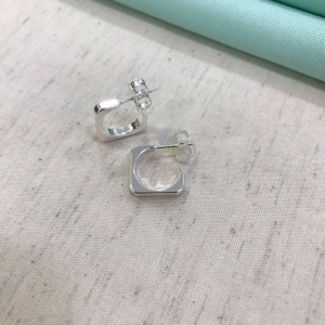 ARGOLA QUADRADA WIDE BANHADO A PRATA