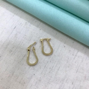 ARGOLINHA OVAL FECHO ITALIANO BANHADO A OURO