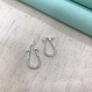 ARGOLINHA OVAL FECHO ITALIANO BANHADO A PRATA