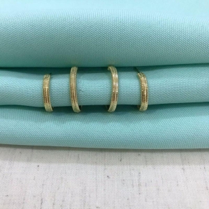 DUPLA ARGOLA TEXTURIZADA BANHADO A OURO