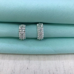 ARGOLA LUXOR ZIRCÔNIA BANHADO A PRATA