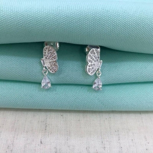 BRINCO BORBOLETA ZIRCÔNIA PONTO DE LUZ BANHADO A PRATA