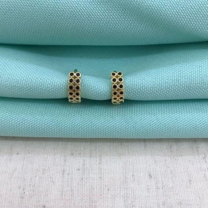 ARGOLA ZIRCÔNIA PRETA TAM P BANHADO A OURO