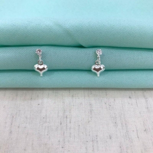 BRINCO CORAÇÃO PONTO LUZ BANHADO A PRATA