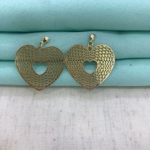 BRINCO CORAÇÃO RENDA BANHADO A OURO