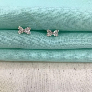 BRINCO LAÇO ZIRCÔNIA JEWELRY BANHADO A PRATA