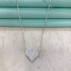 COLAR CORAÇÃO DOLOMITAS ZIRCÔNIA BANHADO A PRATA