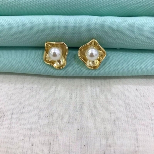 BRINCO PÉROLA SEA BANHADO A OURO