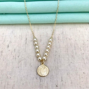 COLAR SÃO BENTO PÉROLA BANHADO A OURO