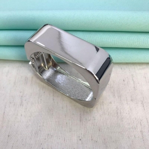 BRACELETE QUADRADO BANHADO A PRATA