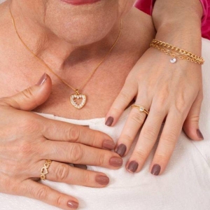 CONJUNTO CORAÇÃO BELLA ZIRCÔNIA BANHADO A OURO