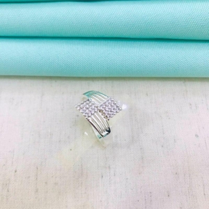ANEL SPLENDOR ZIRCÔNIAS BANHADO PRATA