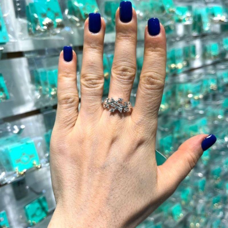 ANEL FOLHAS ZIRCÔNIA BANHADO A PRATA