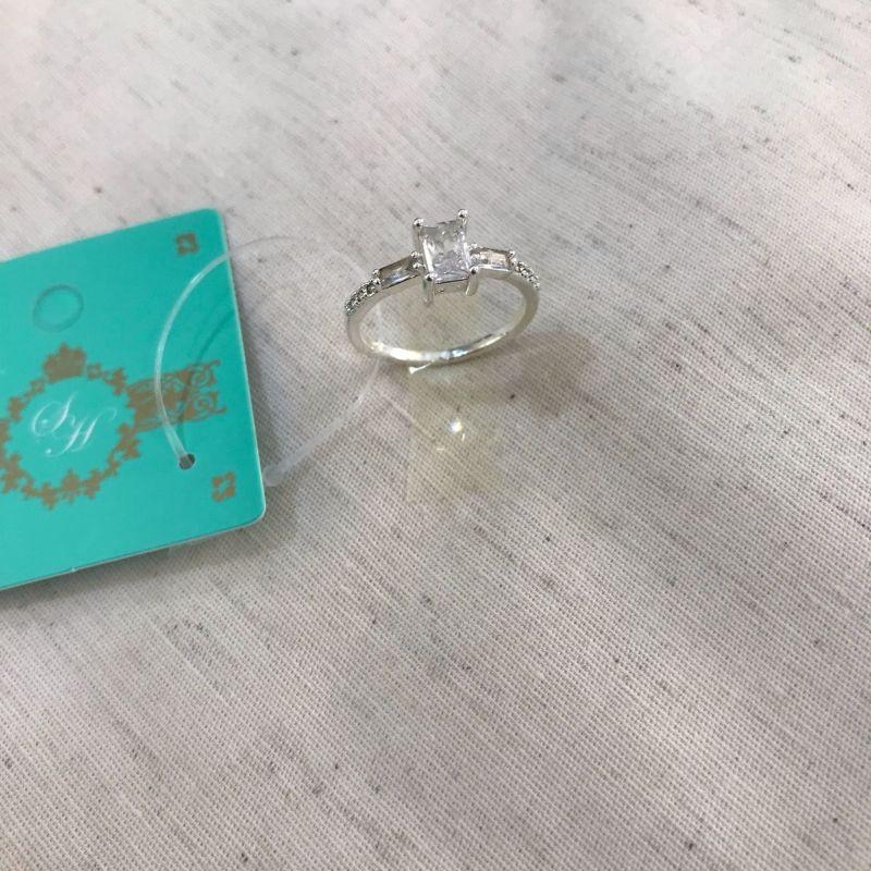 ANEL SOLITÁRIO MAIORCA EM ZIRCÔNIA BANHADO A PRATA