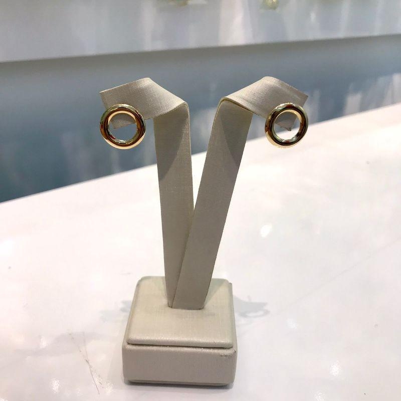 ARGOLA FRONTAL ORGÂNICA BANHADO A OURO